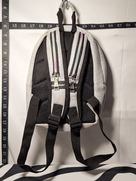Vibedration Hydration Backpack w/o bladder X-Small Size  Off-White w/silver Used main image 5